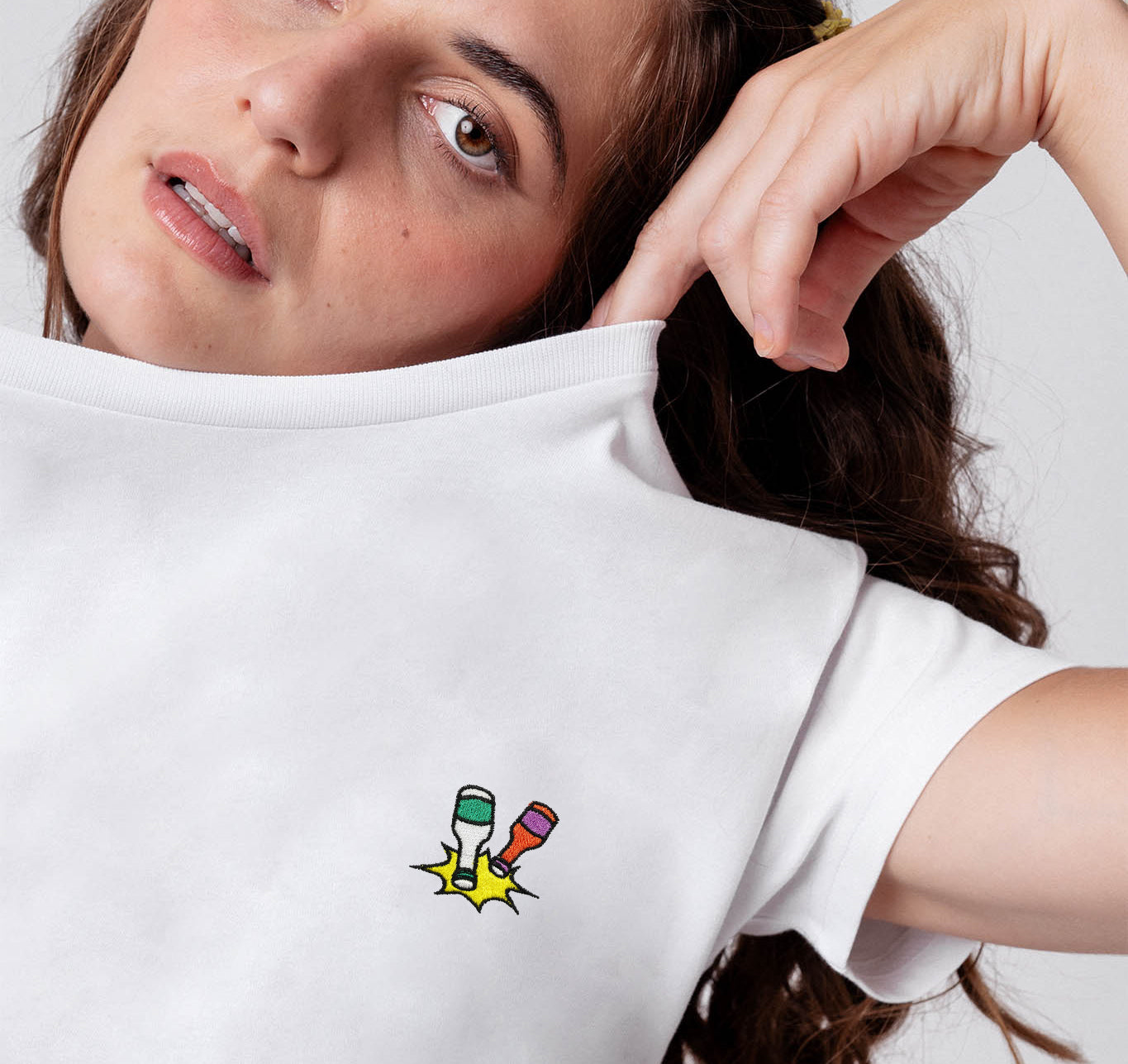 Little Knocker | Embroidered women's organic cotton T-shirt