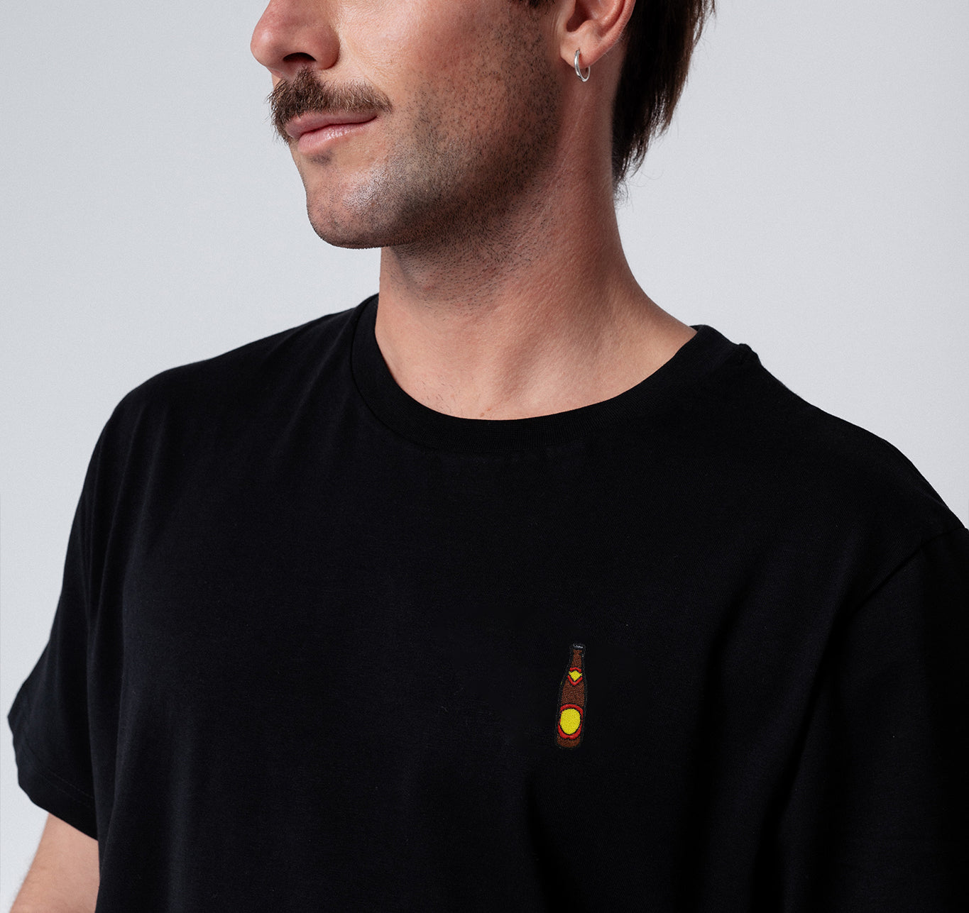 Hofei | Besticktes Bio Baumwoll Unisex T-Shirt