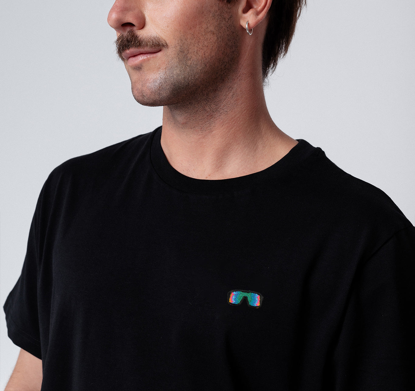 schnelle Brille | Besticktes Bio Baumwoll Unisex T-Shirt