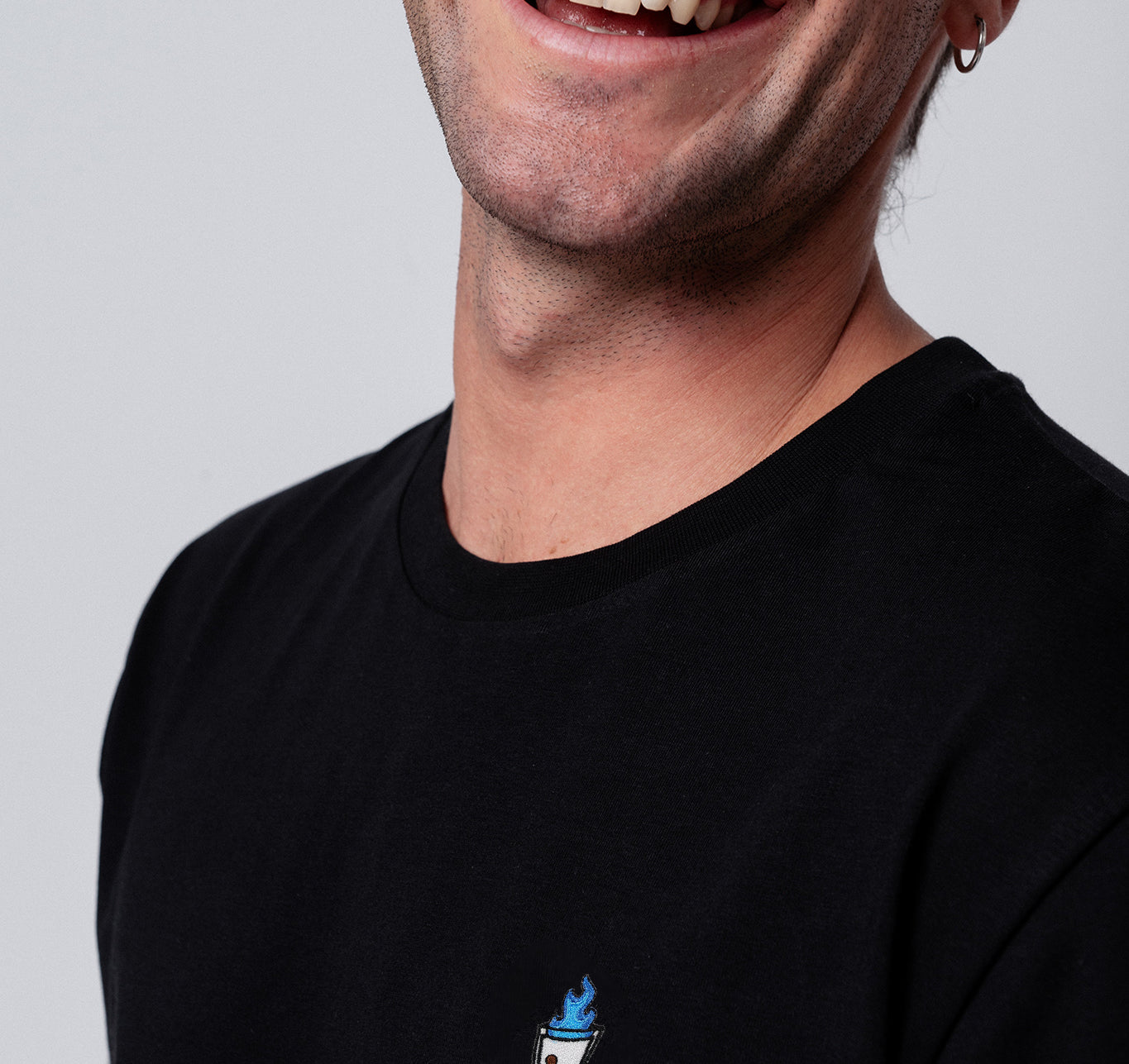 Sambuca | Besticktes Unisex Bio Baumwoll T-Shirt