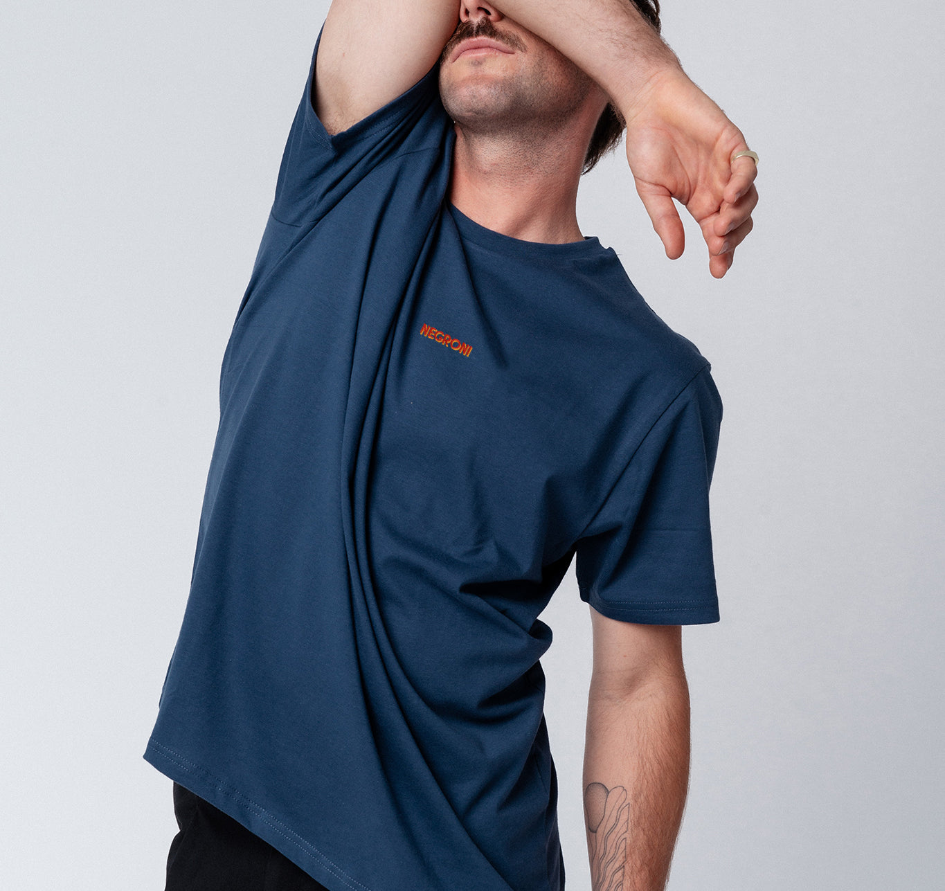 Negroni Signature | Besticktes Bio Baumwoll Unisex T-Shirt