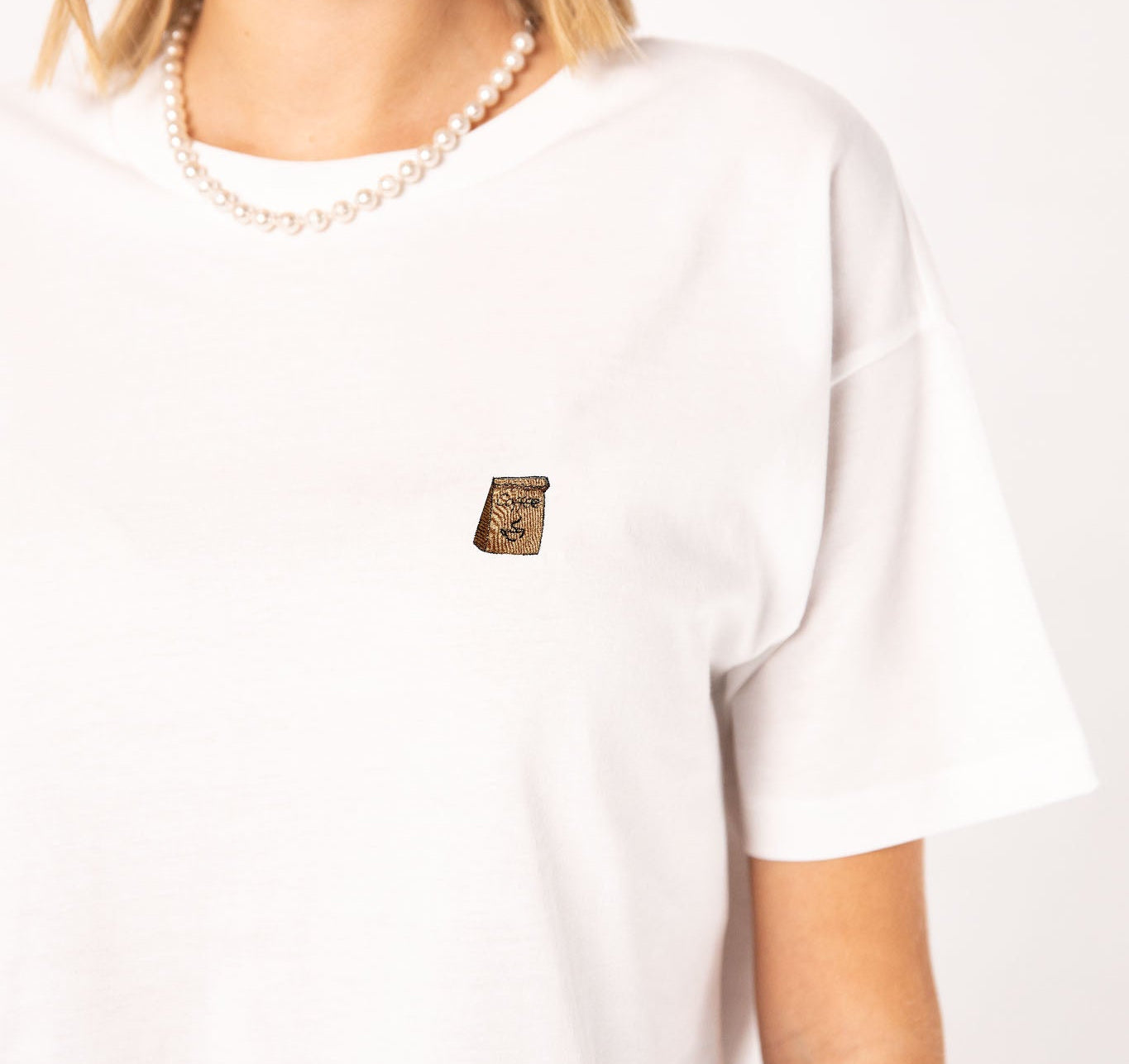 Coffee Bag | Besticktes Bio Baumwoll Cropped T-Shirt