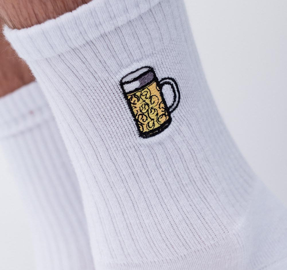 Maßkrug | Embroidered organic cotton socks