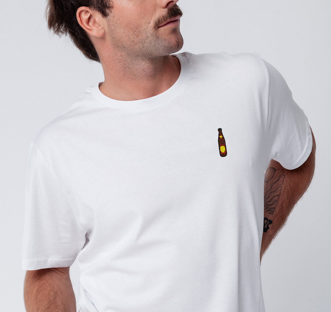 Hofei | Besticktes Bio Baumwoll Unisex T-Shirt