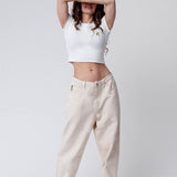 Slyrs | Besticktes Bio Baumwoll Cropped T-Shirt