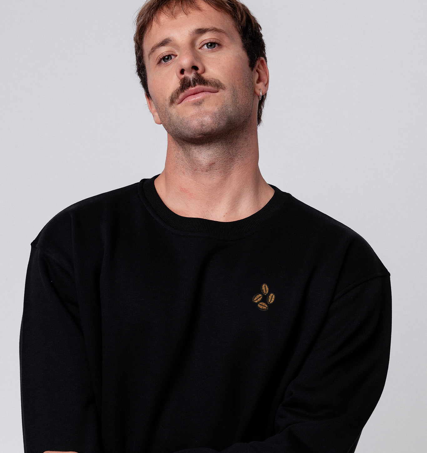 Coffee beans | Bestickter Bio-Baumwoll Unisex Pullover