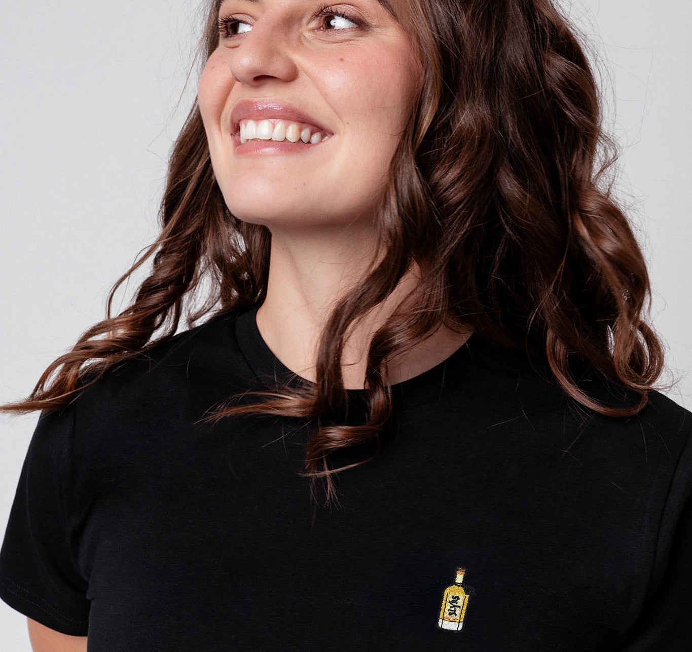 Slyrs | Besticktes Bio Baumwoll Frauen T-Shirt