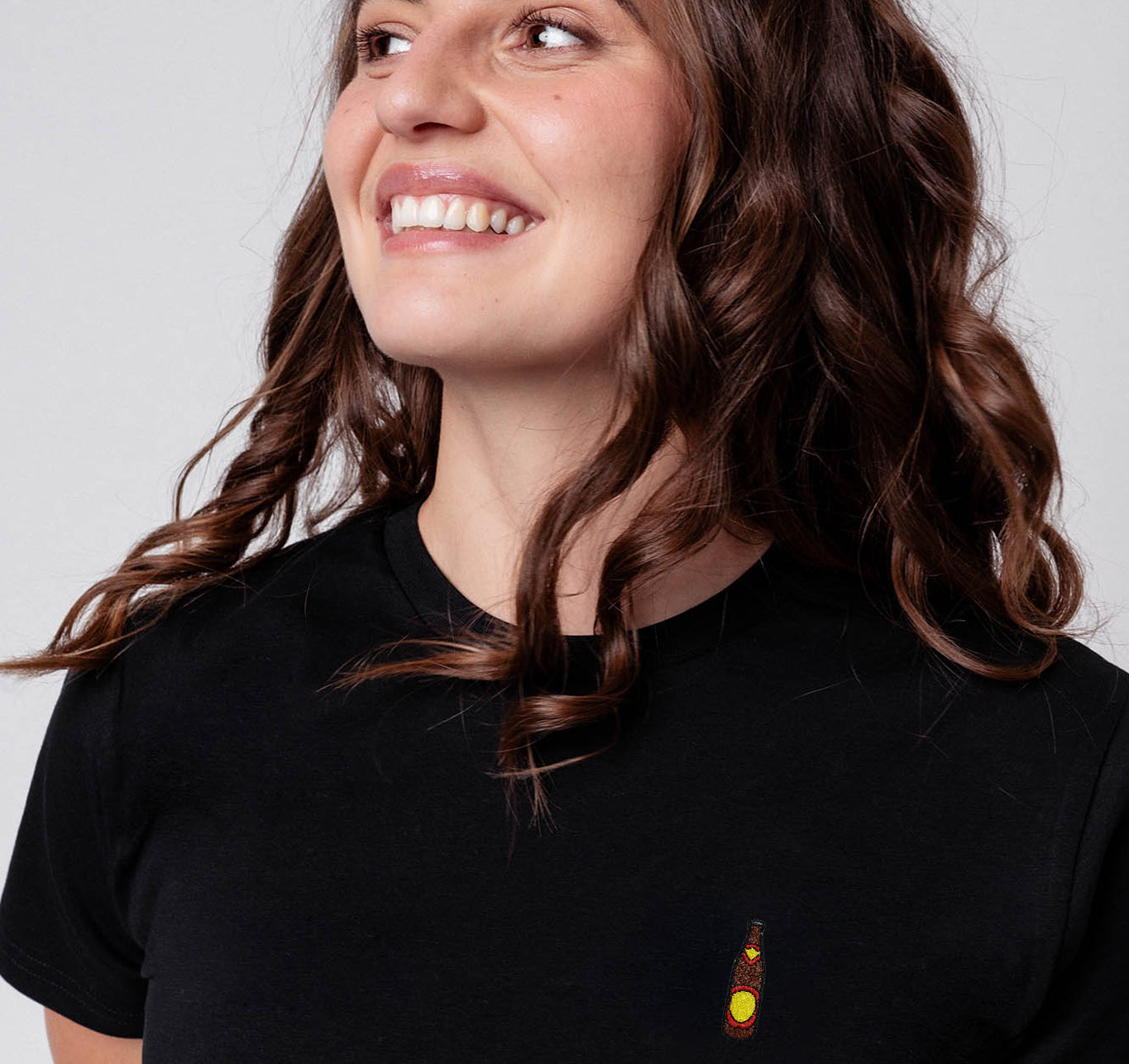 Hofei | Besticktes Bio Baumwoll Frauen T-Shirt