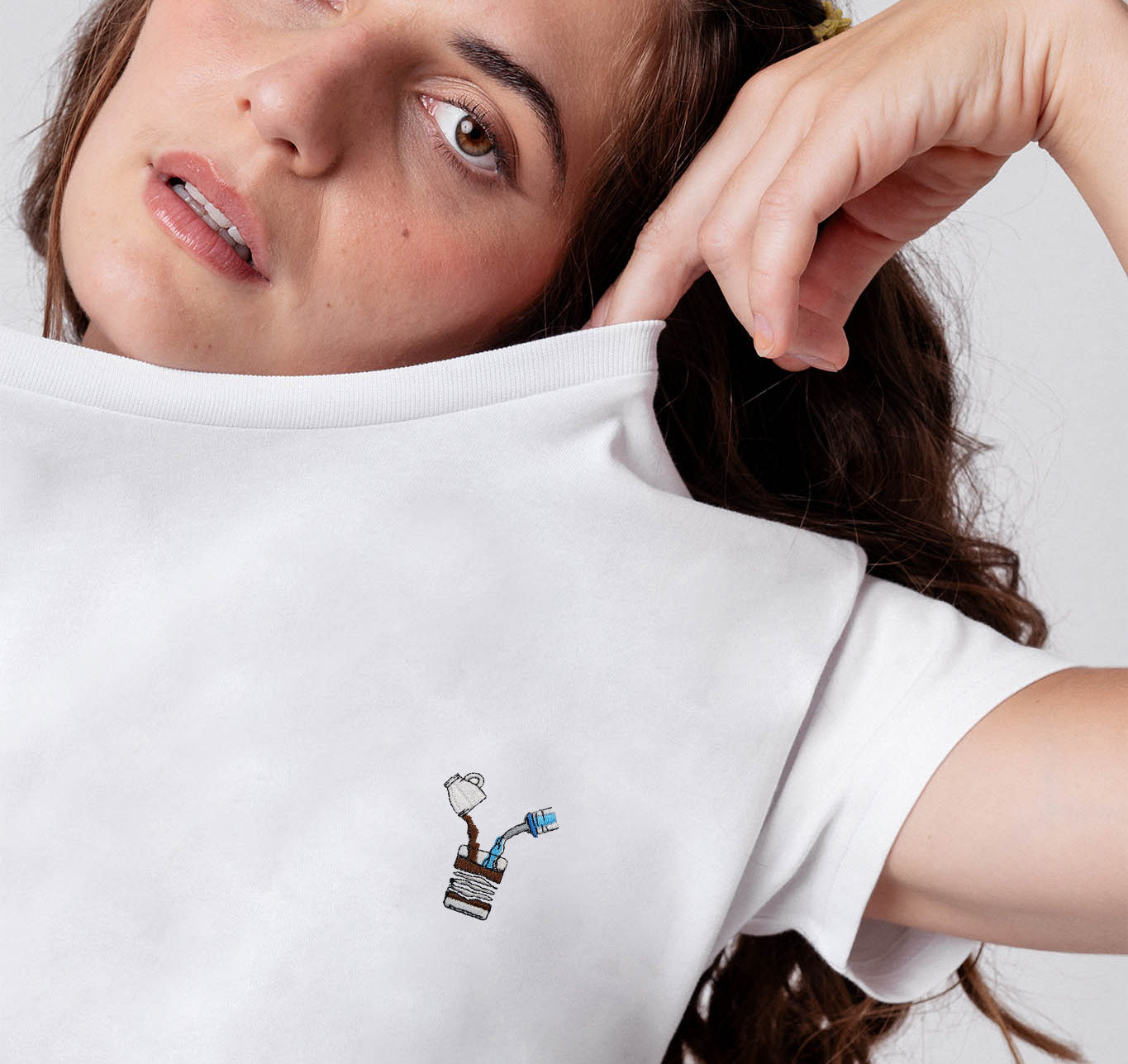 Liquid Coffee | Besticktes Bio Baumwoll Frauen T-Shirt
