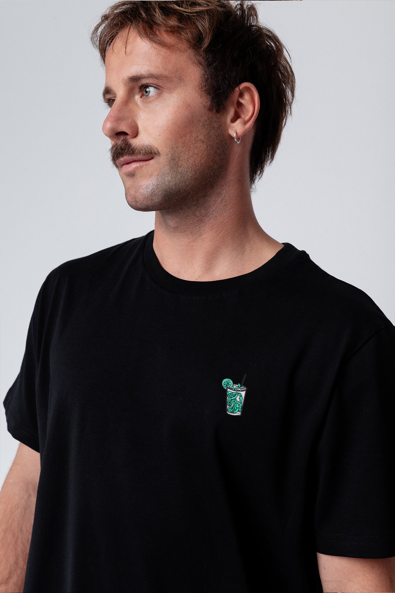 Besticktes Mojito Unisex Shirt aus 100% Bio Baumwolle von Fashion