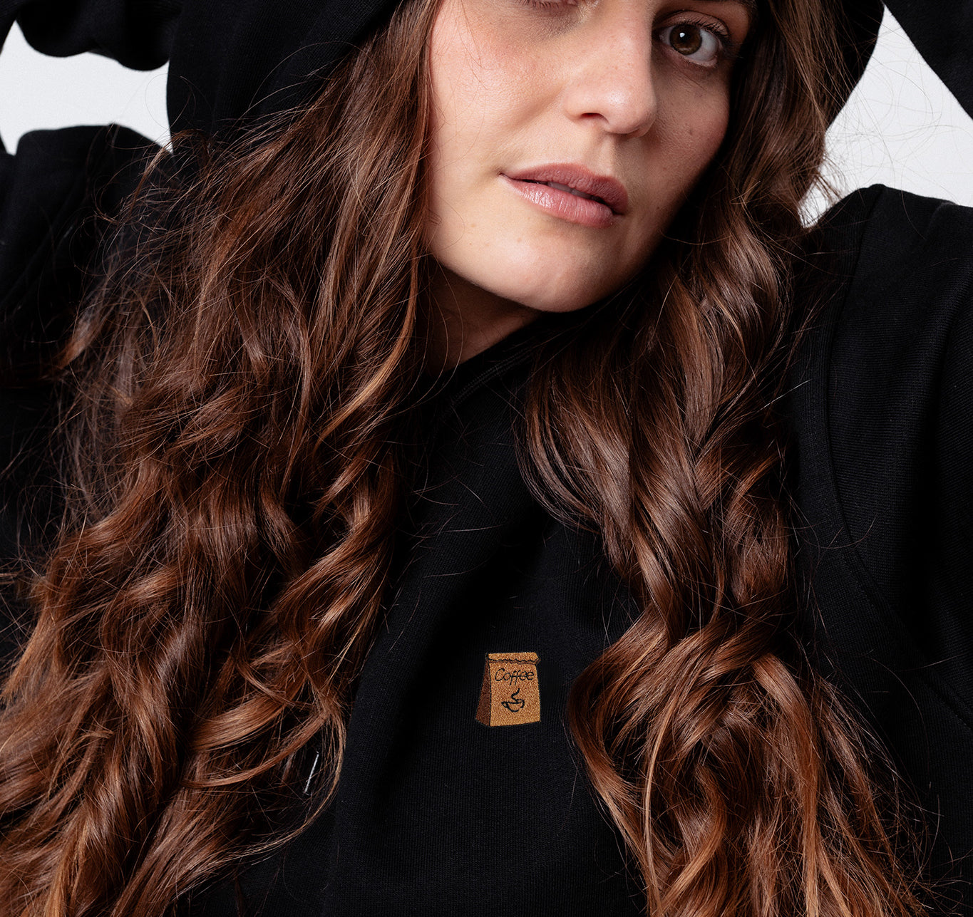 Coffee Bag | Bestickter Bio Baumwoll Frauen Hoodie