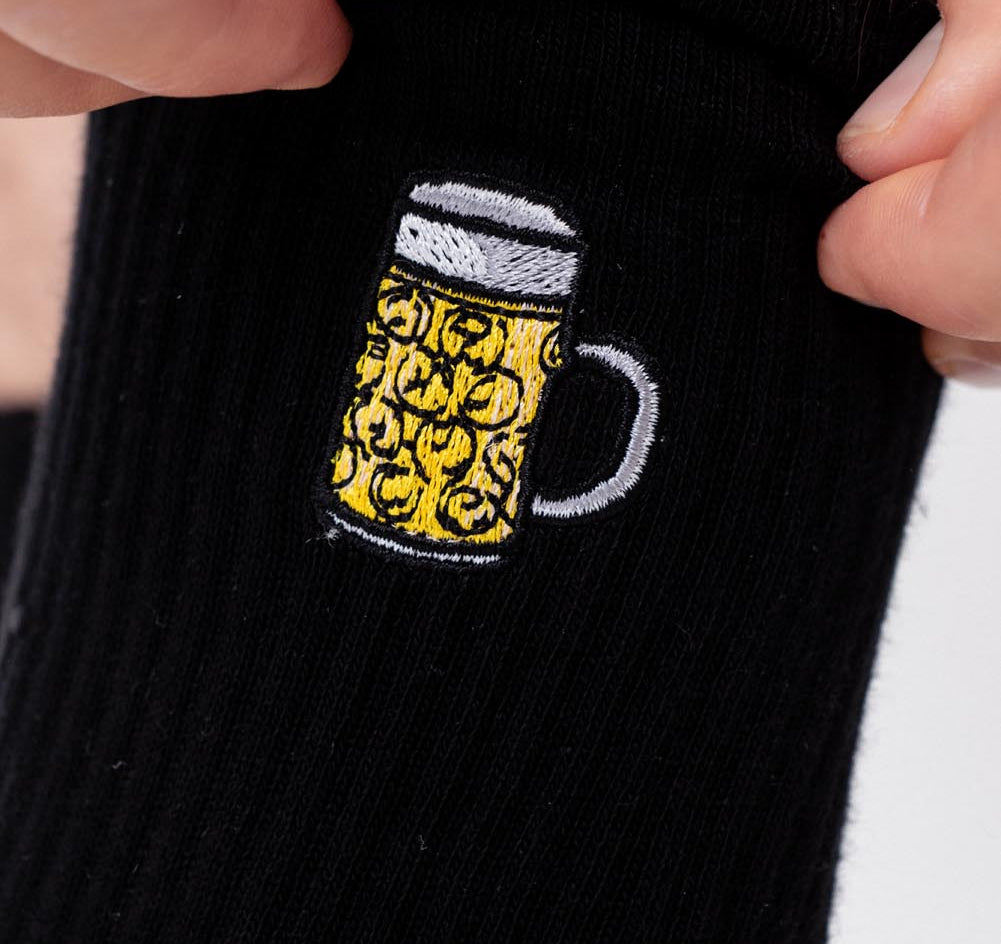 Maßkrug | Embroidered organic cotton socks