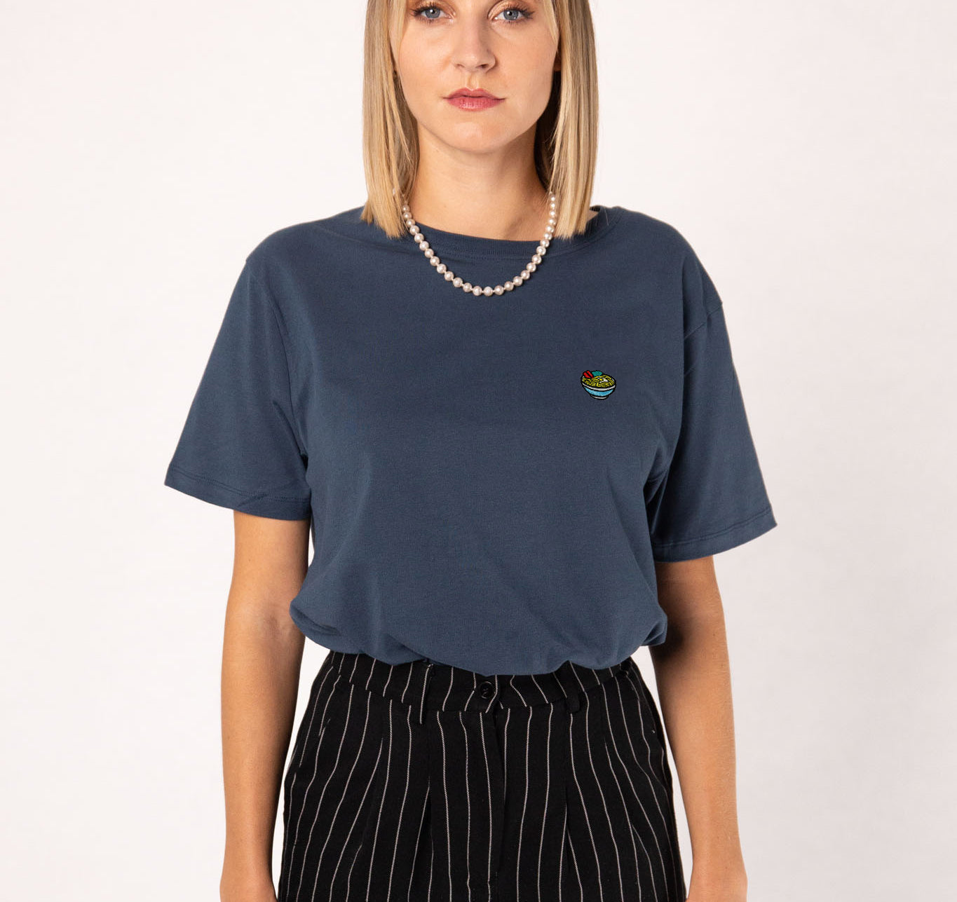 Ramen | Besticktes Bio Baumwoll Unisex T-Shirt