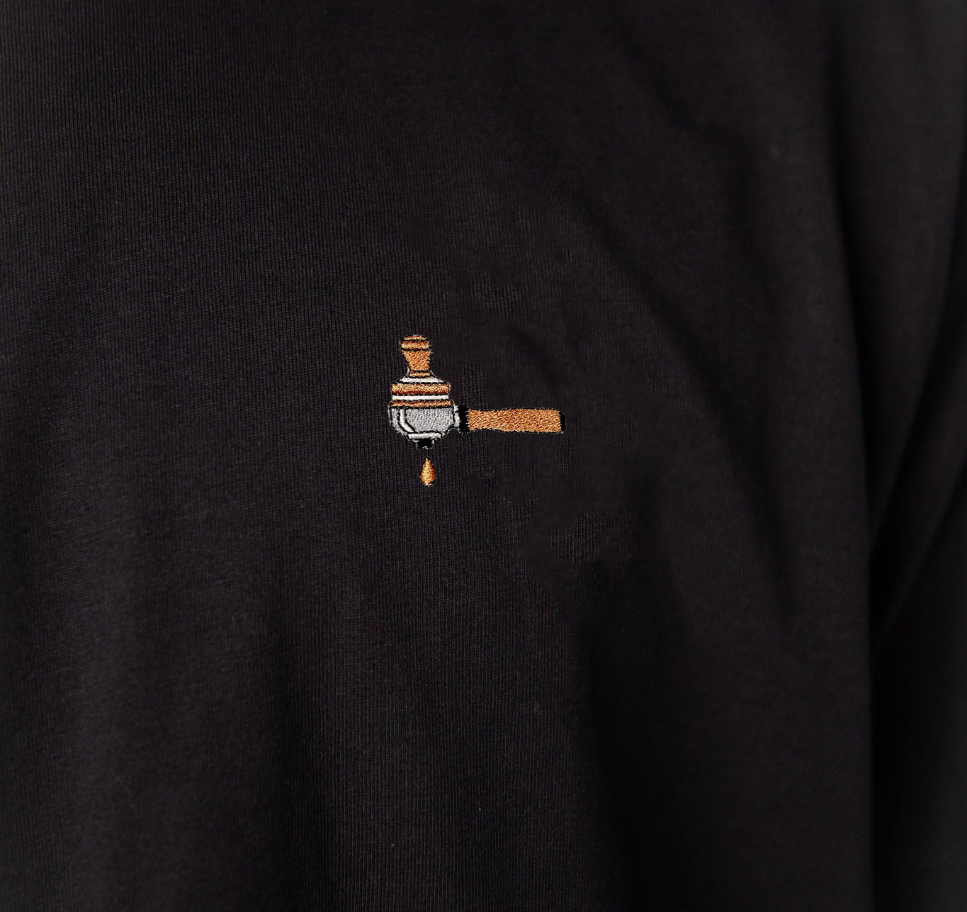Sieve carrier & tamper | Embroidered organic cotton T-shirt